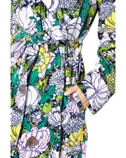 Vera Bradley Sleepwear Lightweight Fleece Robe 5 Vera Bradley Sleepwear Lightweight Fleece Robe -Vera Bradley Shop 912BHQUCNdL. AC SR736920